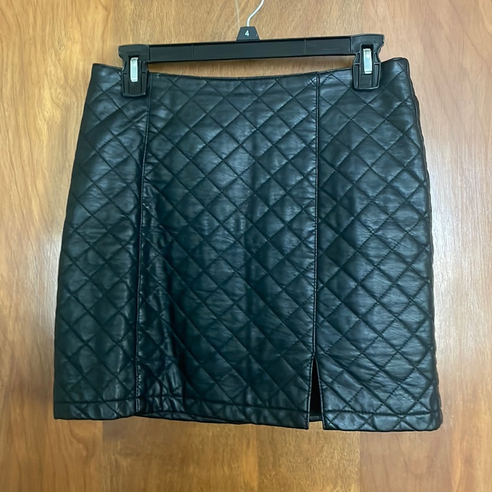 Quilted black skirt